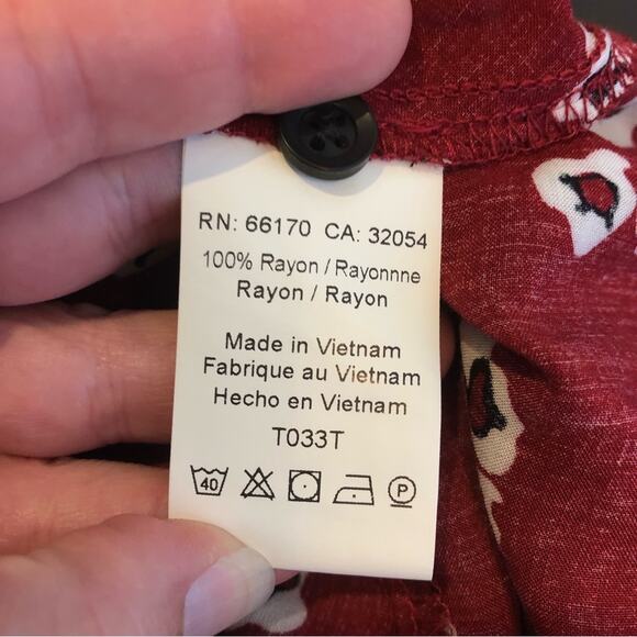 Anthropologie 11 1 Tylho red white floral button down tunic top Extra Small XS - Picture 10 of 16